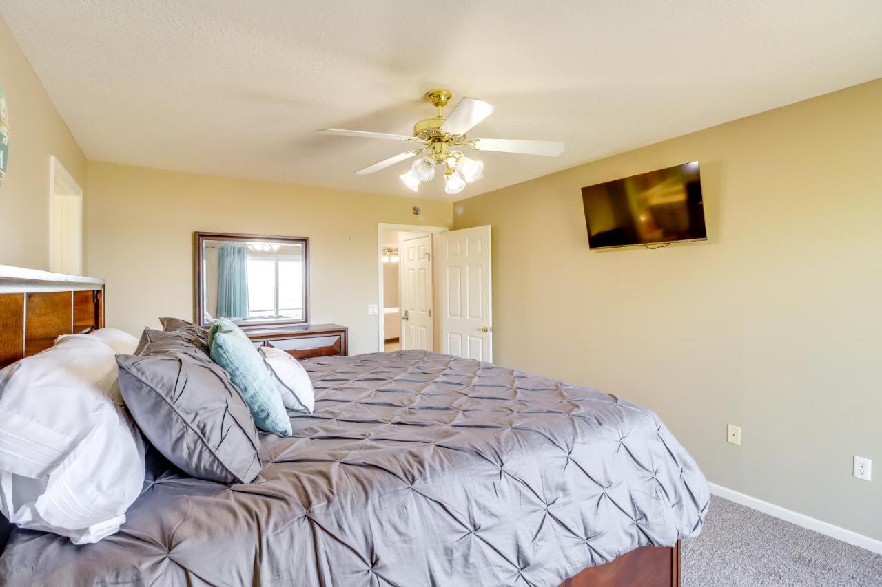 Charming Edgemont Home With Deck And Lake Views! Fairfield Bay Exterior foto