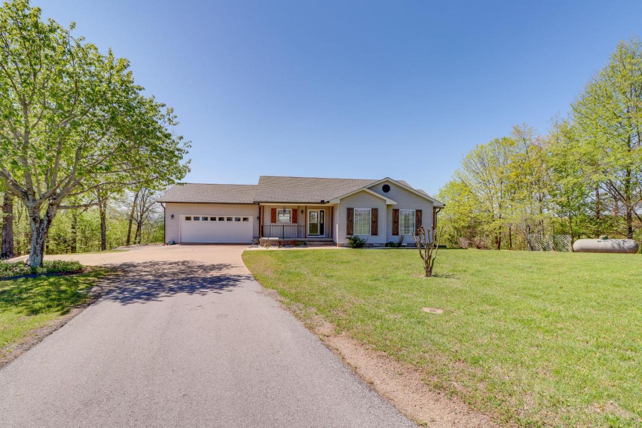 Charming Edgemont Home With Deck And Lake Views! Fairfield Bay Exterior foto